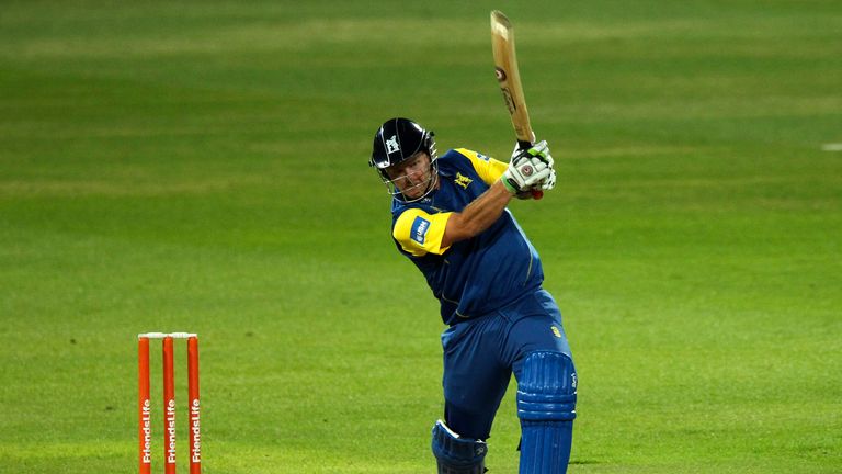 Darren Maddy of Warwickshire hits out during the Friends Life t20 match against Gloucestershire