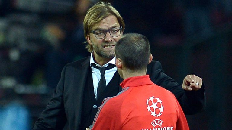 - Dortmunds head coach Juergen Klopp L argues with an Uefa staff member during the group F Champions League football match SSC Napoli vs Borussia Dortmund on September 18, 2013 at San Paolo stadium