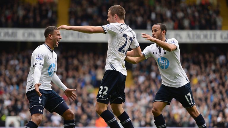 Gylfi Sigurdsson celebrates his goal Spurs vs Norwich